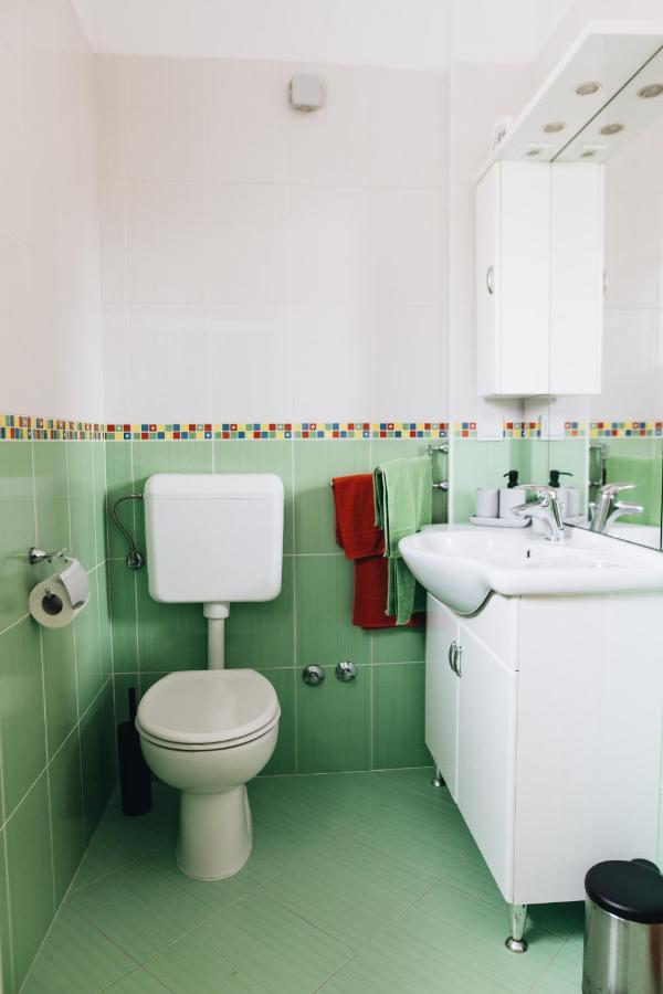 Stay In The Heart Of Porec - 50M To The Beach Екстериор снимка