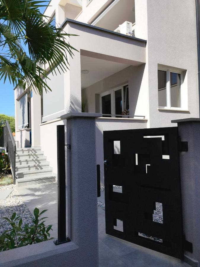 Stay In The Heart Of Porec - 50M To The Beach Екстериор снимка