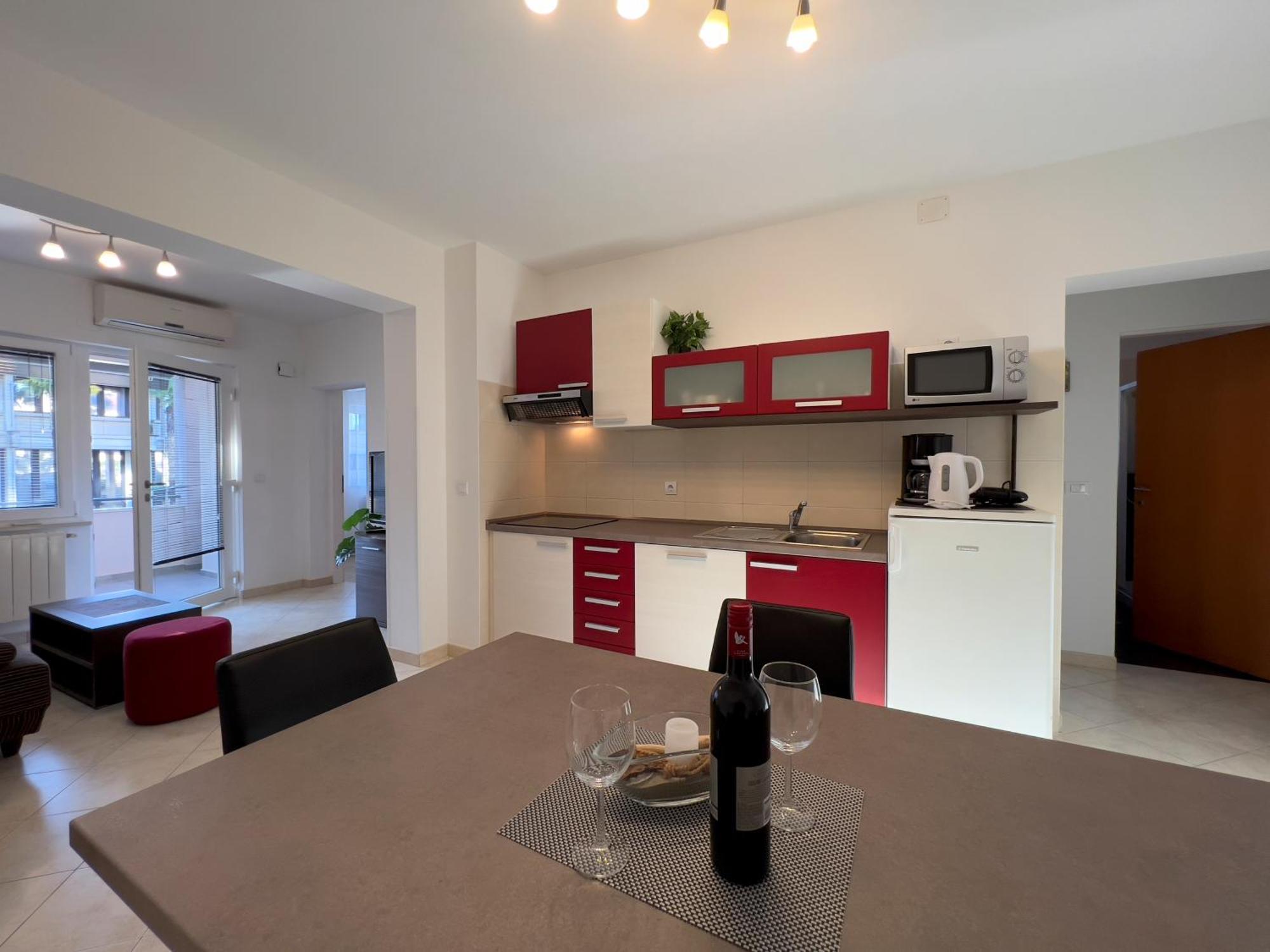 Stay In The Heart Of Porec - 50M To The Beach Екстериор снимка