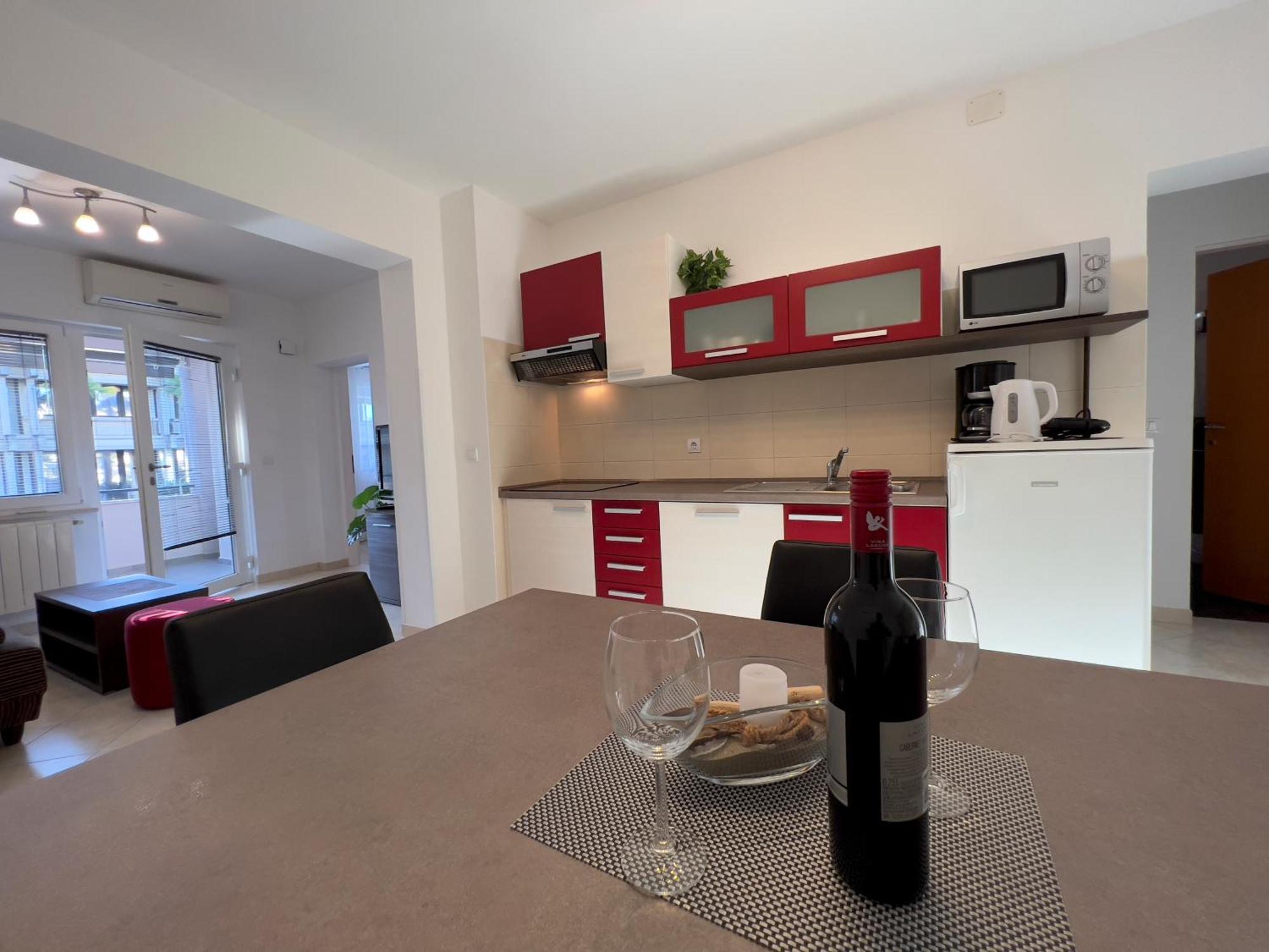 Stay In The Heart Of Porec - 50M To The Beach Екстериор снимка